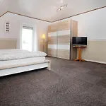 Huus Stoertebeker Bed & Breakfast