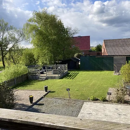 Huus Stoertebeker Bed & Breakfast Dornumersiel