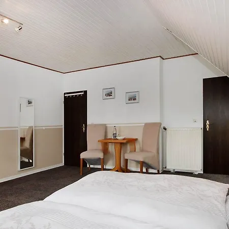 Huus Stoertebeker Bed & Breakfast Dornumersiel